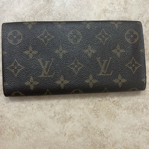 Louis Vuitton monogram authentic long wallet - Picture 2 of 9